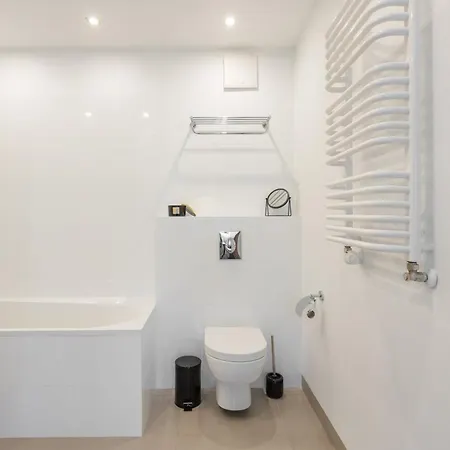 Golden - Browary Warszawskie Elegant & Cozy In Wronia وارسو